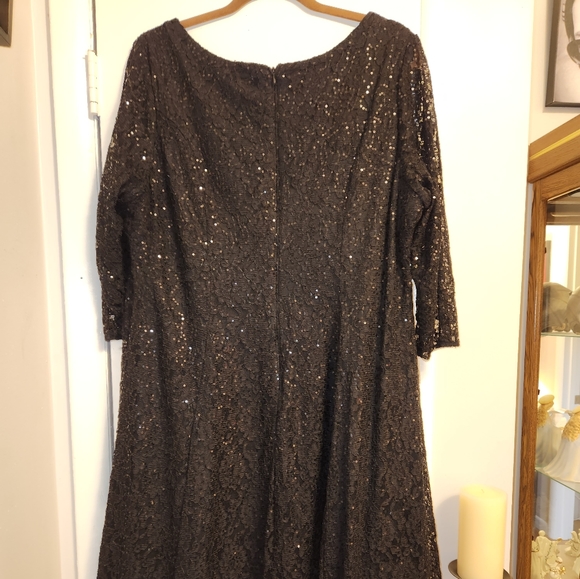 SLNY Fashions 3/4 SLEEVE EVENING DRESS - Picture 2 of 7